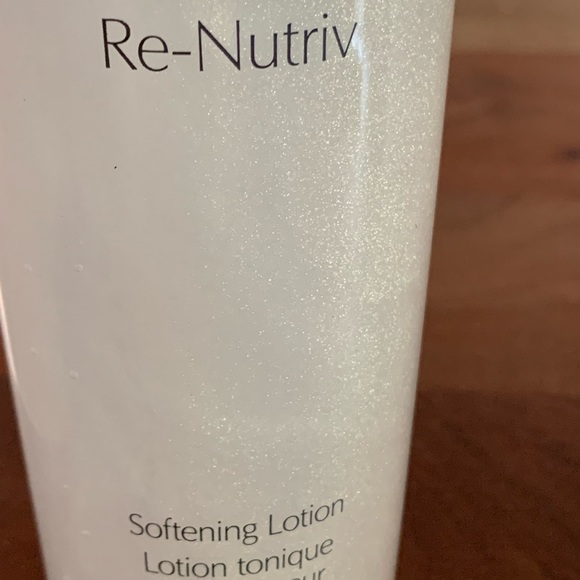 Estée Lauder - Picture 3 of 4